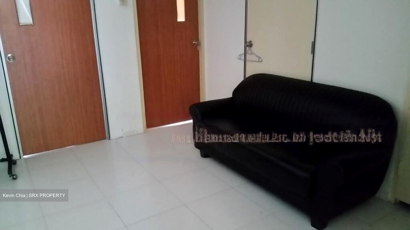 Ang Mo Kio Avenue 10 (D20), Shop House #457396111